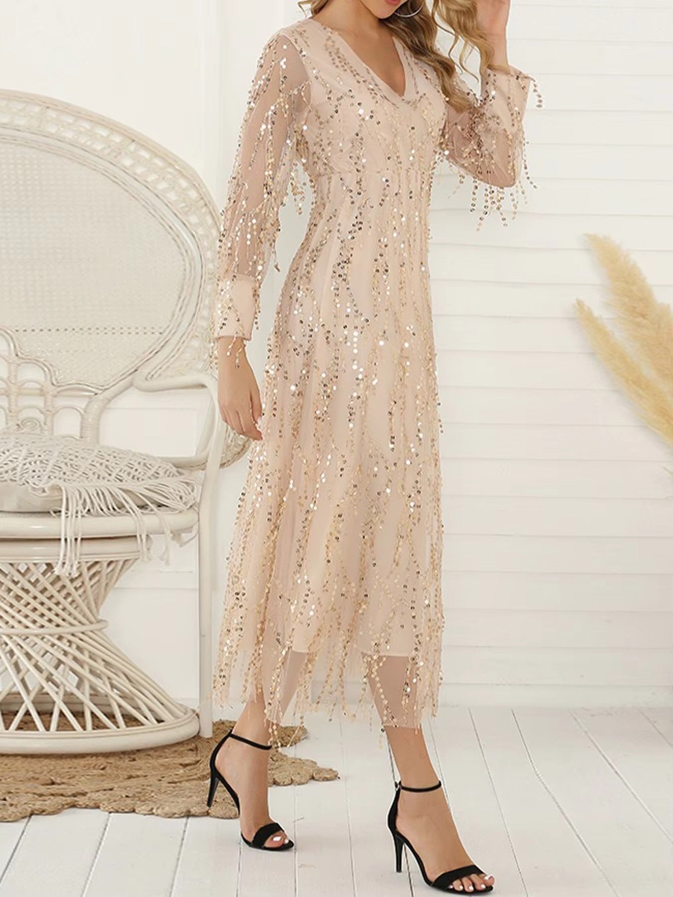 New Women's Elegant Long-Sleeved V-Neck Sequined Fringe Long Dress, Suitable for Dinners and Parties